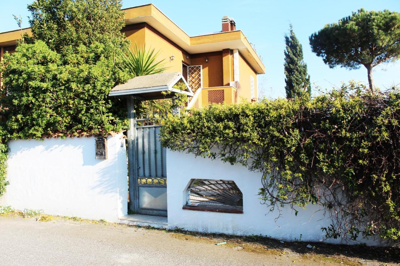 Sandro Fiumicino Esterno foto